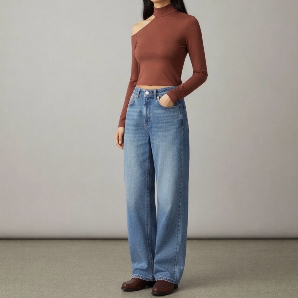 Abercrombie Soft A&F NWT Asymmetrical Cutout Mock Neck Top Brown Size S